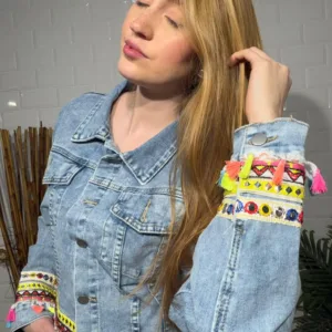 Chaqueta vaquera colorínes.