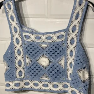Top de croché.